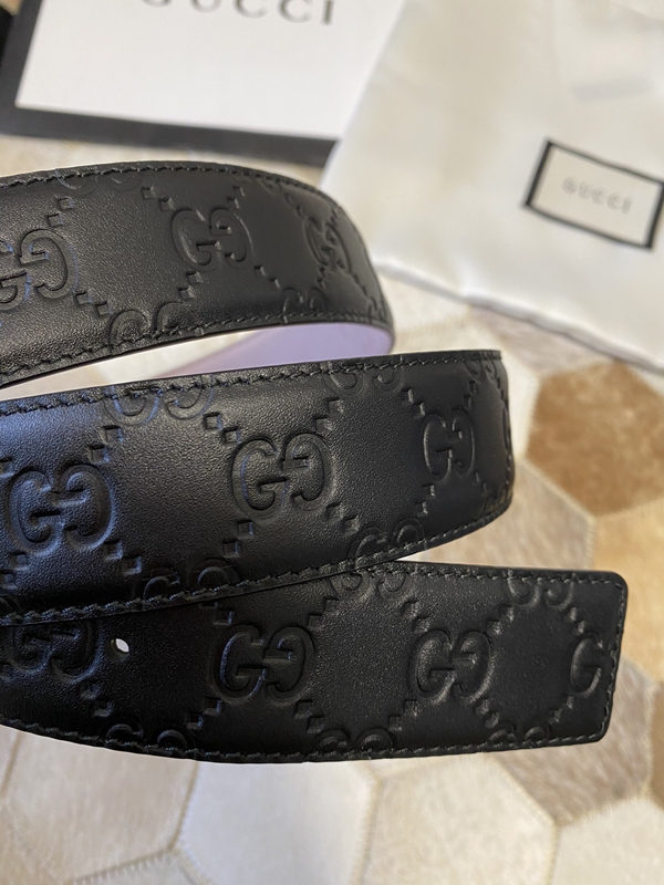 スーパーコピーグッチベルト着用イメージ